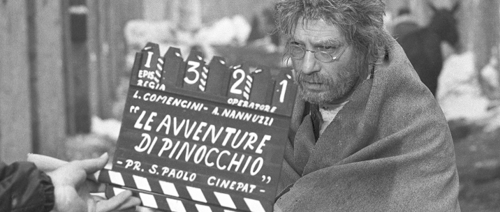 Farnese, Nino Manfredi sul set de 'Le avventure di Pinocchio' di Luigi Comencini (1972). ©Archivio Fotografico - Cineteca NazionaleCentro Sperimentale di Cinematografia